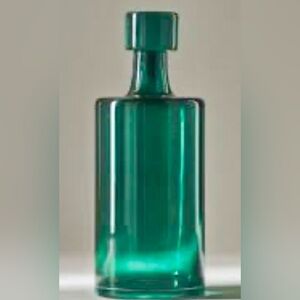 Anthropologie Morgan Tall Decanter in Emerald Green. NWT